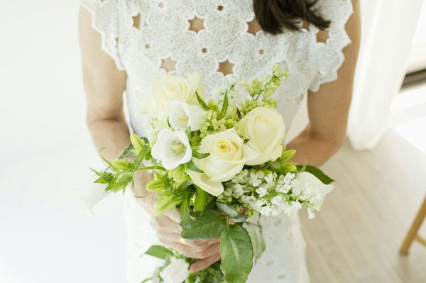 Comment choisir des vêtements en broderie anglaise pour un look estival élégant?